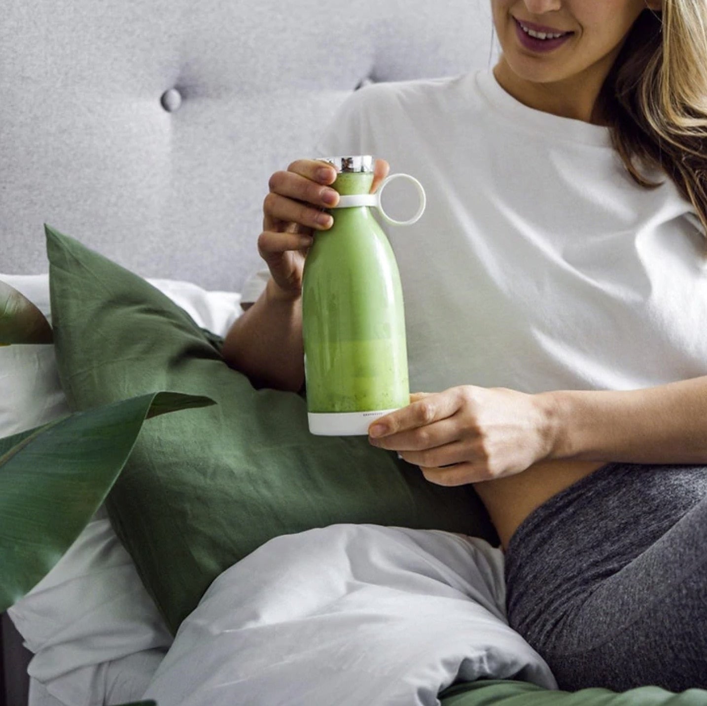 Embellish Beauty™ Blender Bottle